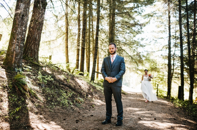 First look at a Portland Oregon wedding