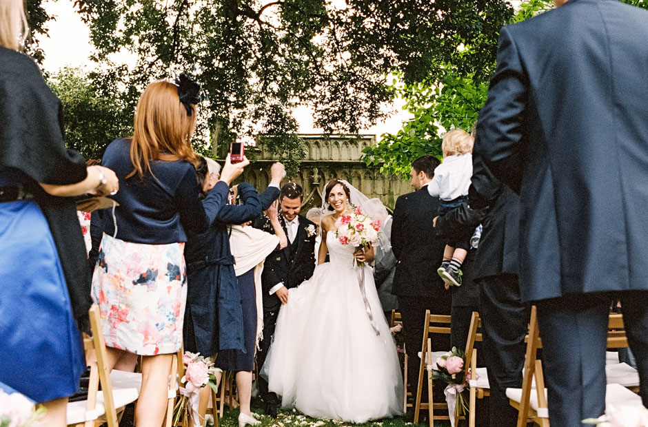 A summer wedding at Barnsley House